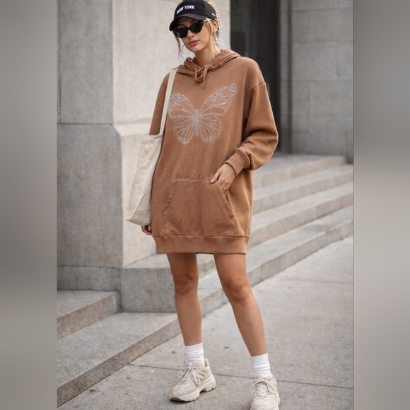 No Boundaries Sweaters - ✨ Butterfly Rhinestone Oversized Hoodie XL ✨